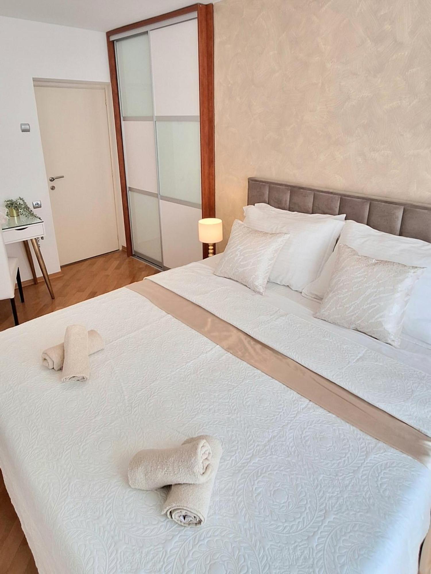 Apartment Leona Сплит Екстериор снимка